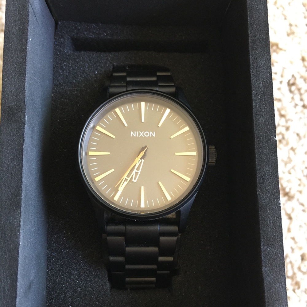 Nixon Sentry 38 SS Black Stainless Steel Watch